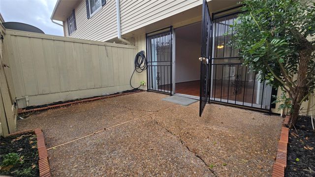 2039 Winrock Boulevard 158, Houston, TX 77057