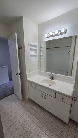 2039 Winrock Boulevard 158, Houston, TX 77057