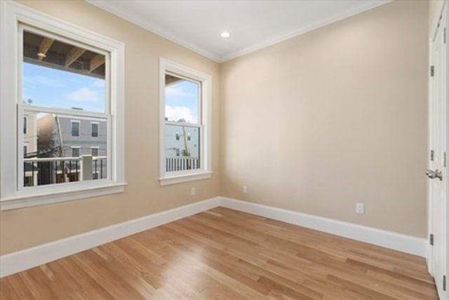 729-731 E 5th St, Boston, MA 02127