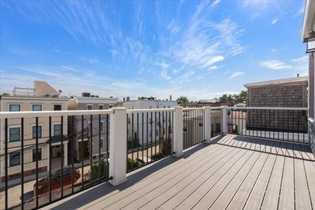 729-731 E 5th St, Boston, MA 02127