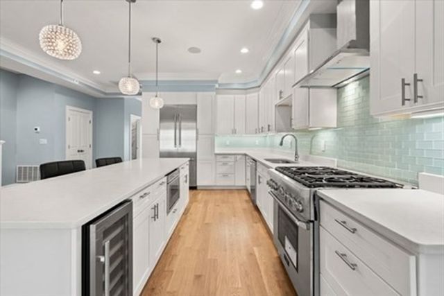 729-731 E 5th St, Boston, MA 02127