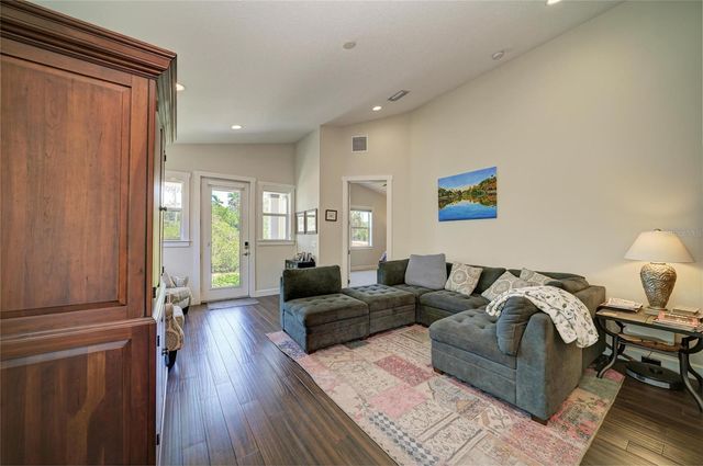632 VIRGINIA DRIVE, Bradenton, FL 34205