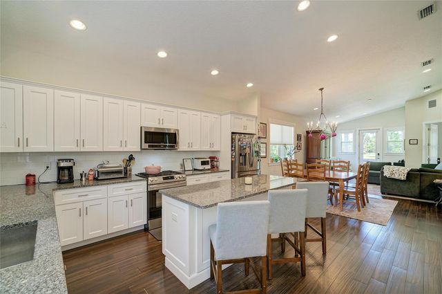 632 VIRGINIA DRIVE, Bradenton, FL 34205