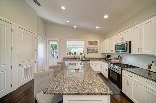 632 VIRGINIA DRIVE, Bradenton, FL 34205