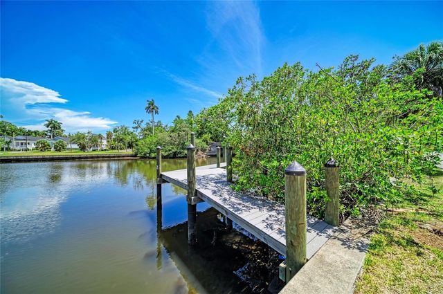 632 VIRGINIA DRIVE, Bradenton, FL 34205