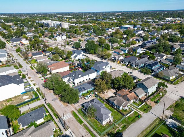 1110 Mathis Street, Houston, TX 77009