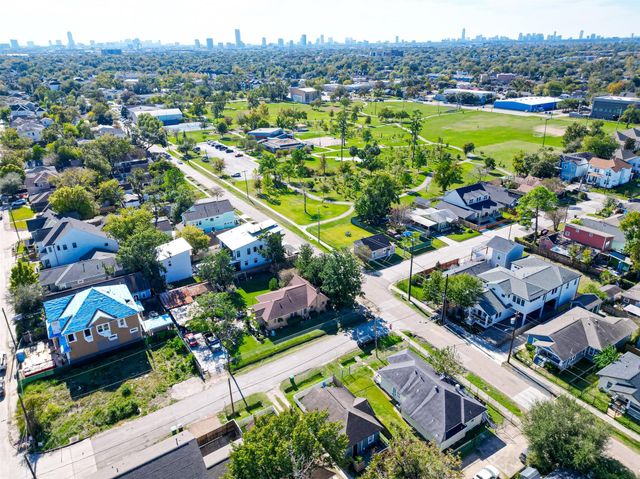 1110 Mathis Street, Houston, TX 77009