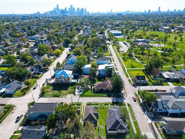 1110 Mathis Street, Houston, TX 77009