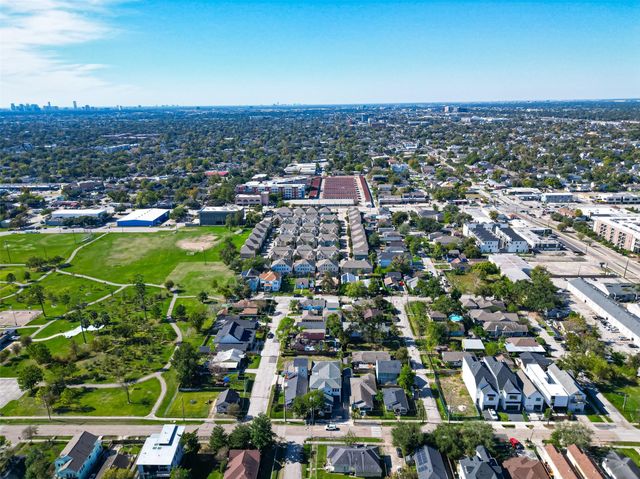 1110 Mathis Street, Houston, TX 77009