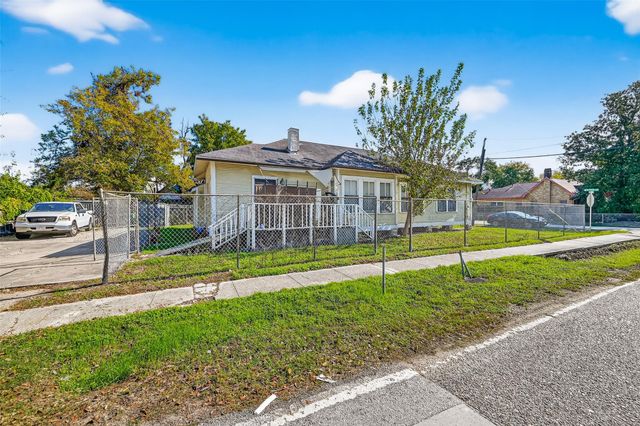 1110 Mathis Street, Houston, TX 77009