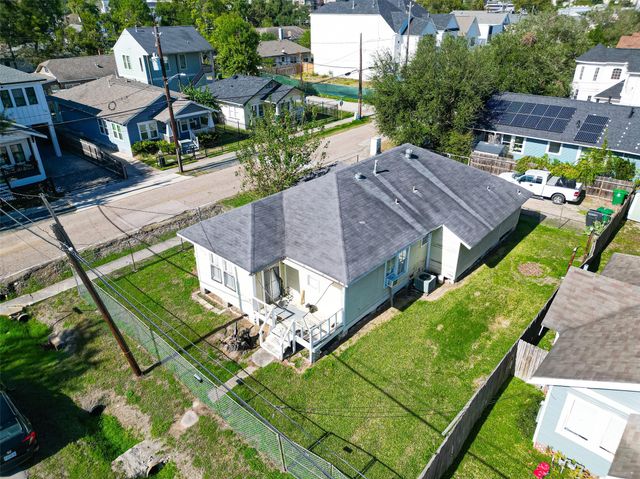 1110 Mathis Street, Houston, TX 77009