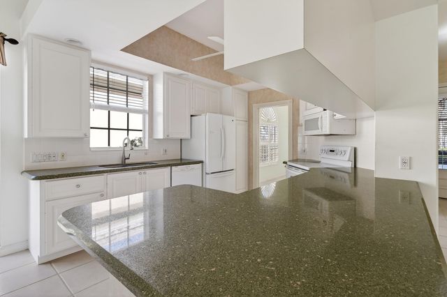 8892 SE Eldorado Way, Hobe Sound, FL 33455