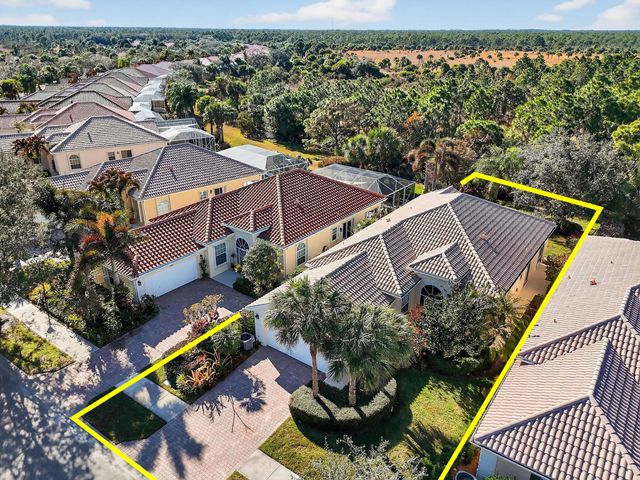 8892 SE Eldorado Way, Hobe Sound, FL 33455