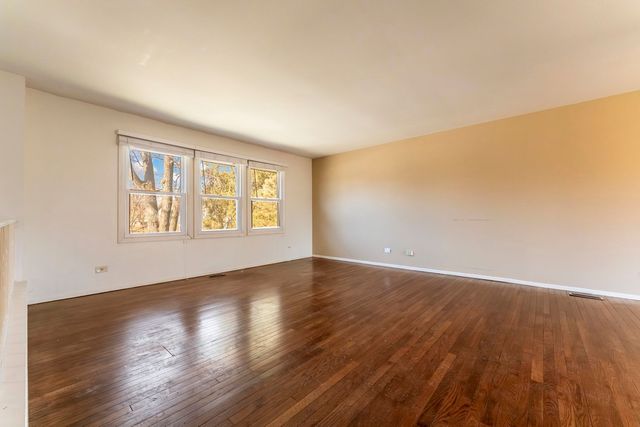 2S055 Glen Avenue, Lombard, IL 60148