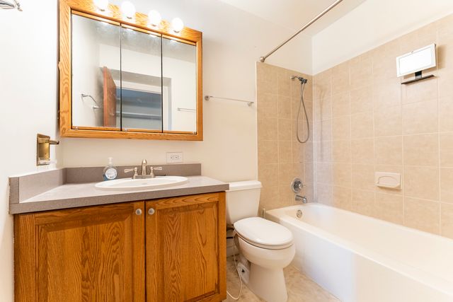 2S055 Glen Avenue, Lombard, IL 60148