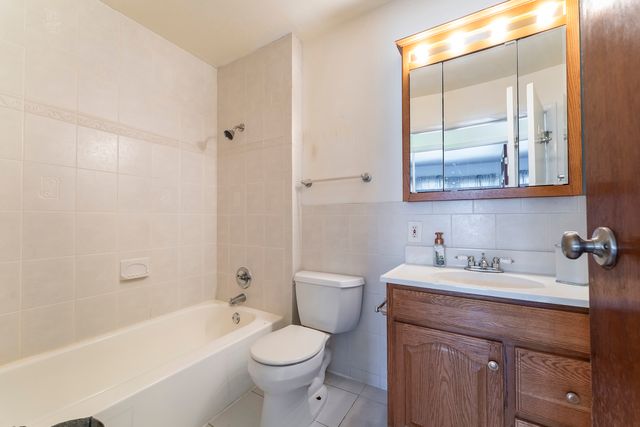 2S055 Glen Avenue, Lombard, IL 60148