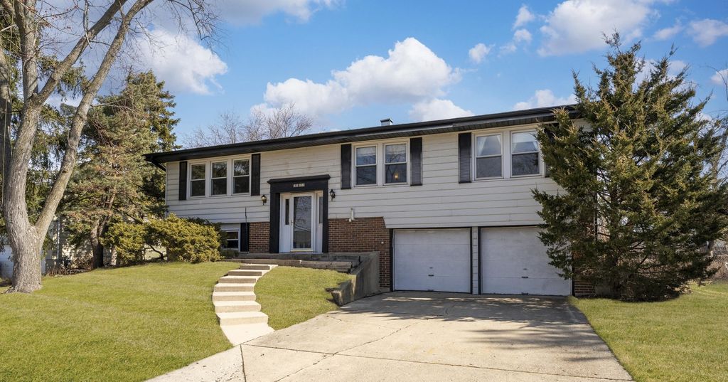 2S055 Glen Avenue, Lombard, IL 60148