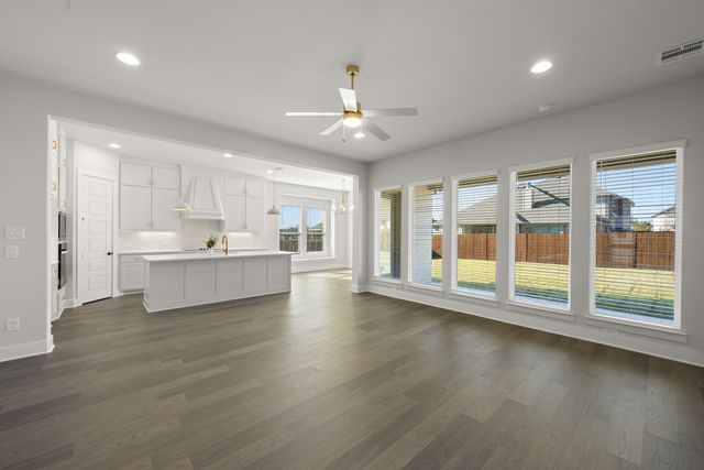 5221 Rowlan Row, Midlothian, TX 76065