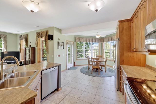 113 Shato Lane, Monona, WI 53716