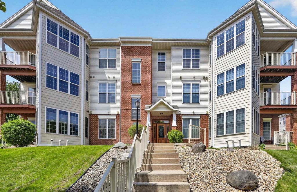 113 Shato Lane, Monona, WI 53716