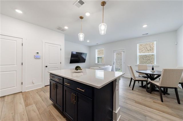 1624 Gunnin Trace, Atlanta, GA 30318