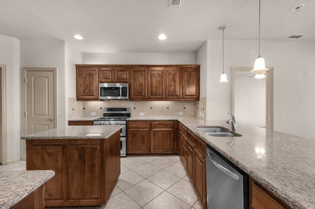 2400 Canyon Wren Lane, Fort Worth, TX 76244