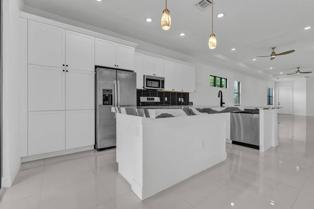 5501 Santa Rosa Lane, Westlake, FL 33470