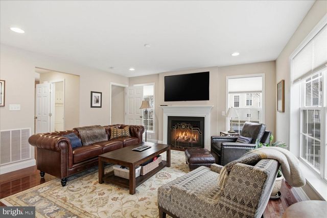 301 HAYLEY ALY, Mount Joy, PA 17552