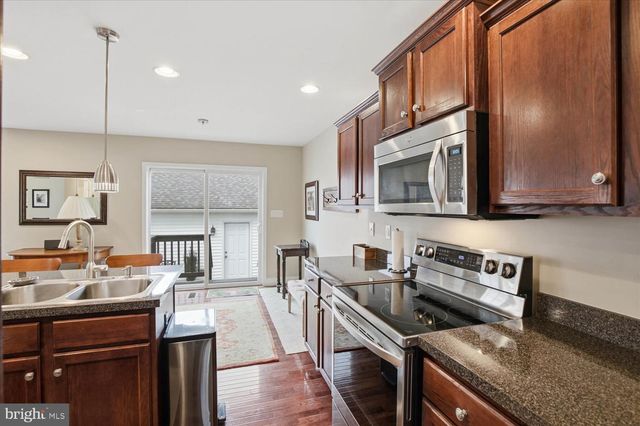 301 HAYLEY ALY, Mount Joy, PA 17552