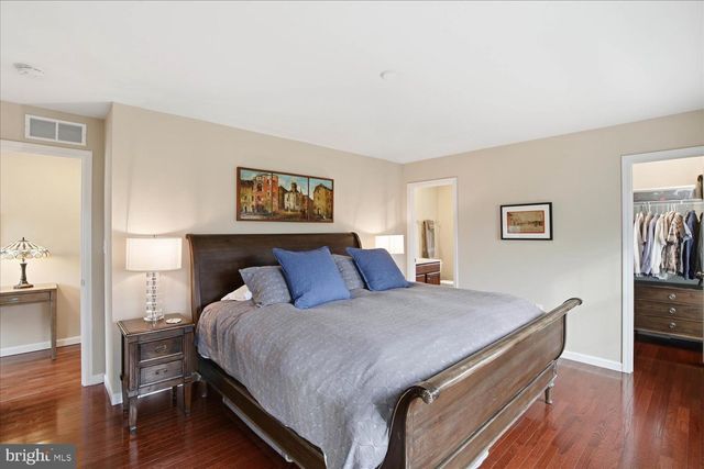 301 HAYLEY ALY, Mount Joy, PA 17552