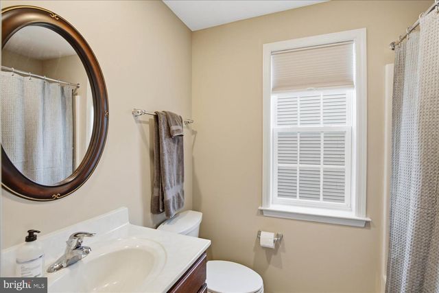 301 HAYLEY ALY, Mount Joy, PA 17552