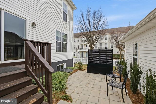 301 HAYLEY ALY, Mount Joy, PA 17552