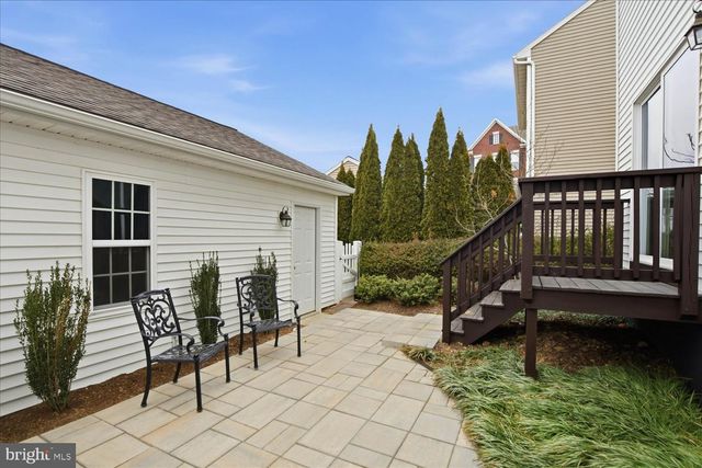 301 HAYLEY ALY, Mount Joy, PA 17552