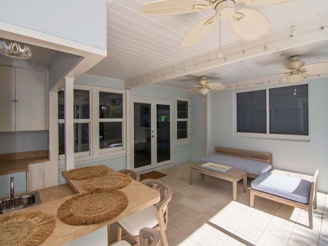 786 Dahlia Lane, Vero Beach, FL 32963