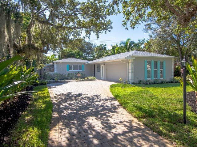 786 Dahlia Lane, Vero Beach, FL 32963