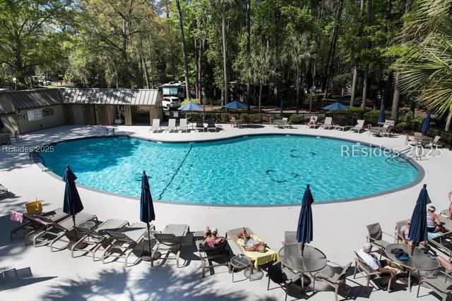 133 Arrow Road 121, Hilton Head Island, SC 29928