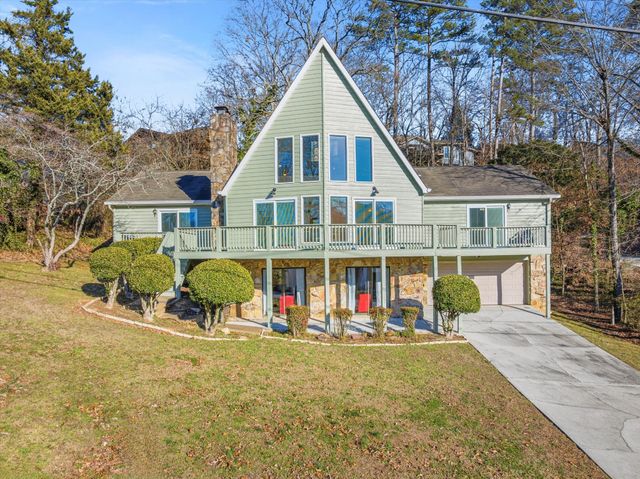 4913 Shoreline Drive, Chattanooga, TN 37416