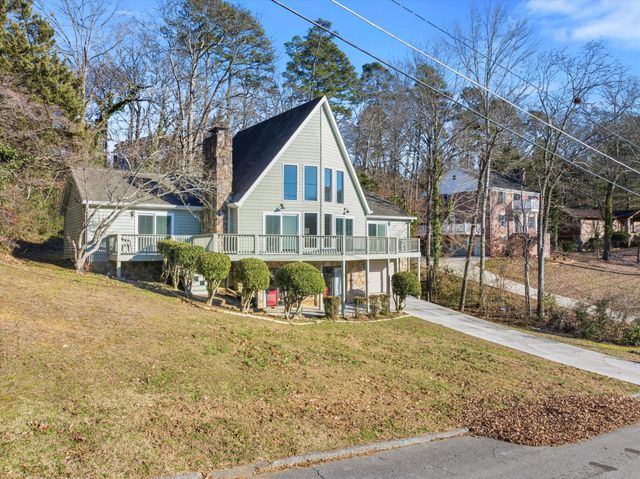 4913 Shoreline Drive, Chattanooga, TN 37416