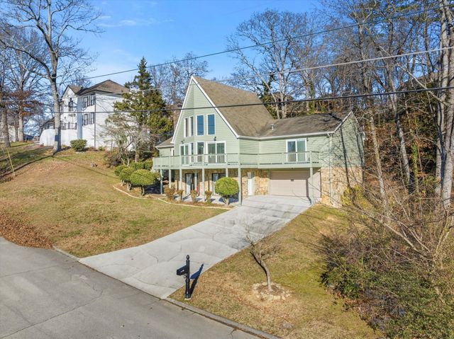 4913 Shoreline Drive, Chattanooga, TN 37416