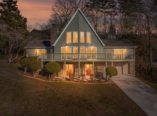 4913 Shoreline Drive, Chattanooga, TN 37416