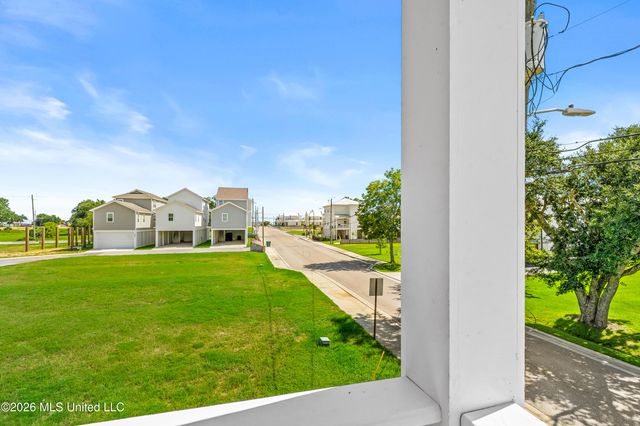 228 Market Street, Pass Christian, MS 39571