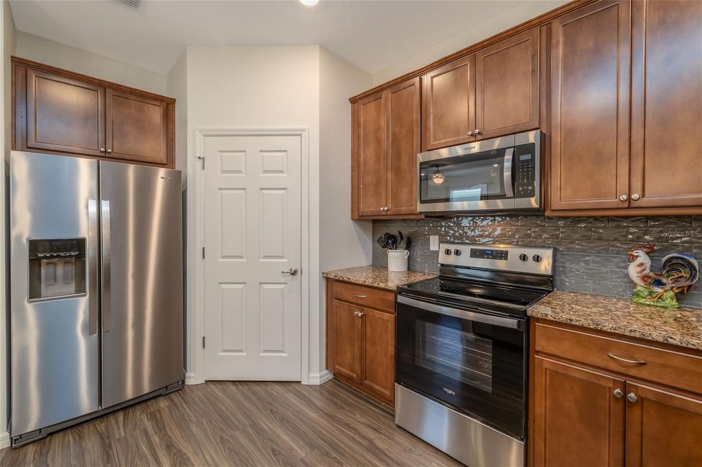 Image 12 of property listing at 18 OAKLEAF WAY, Palm Coast, FL 32137