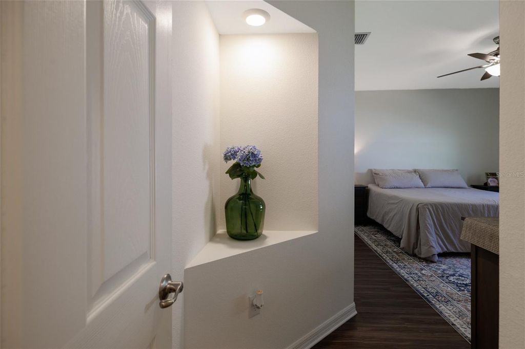 Image 15 of property listing at 18 OAKLEAF WAY, Palm Coast, FL 32137