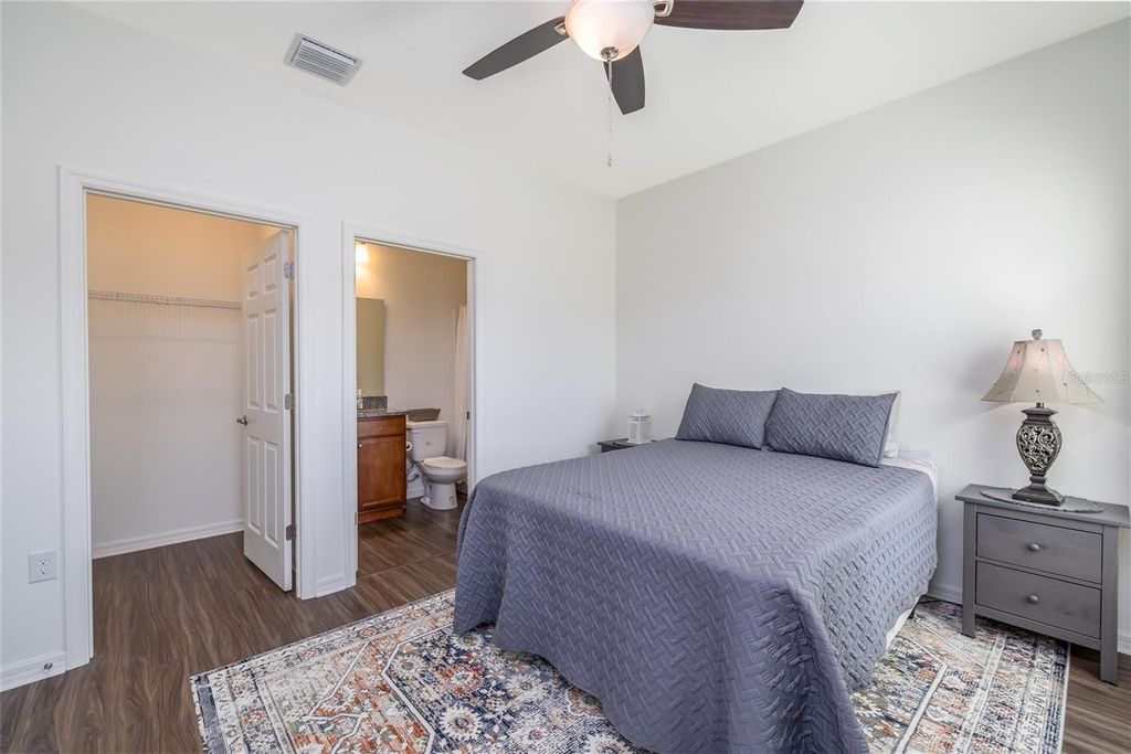 Image 21 of property listing at 18 OAKLEAF WAY, Palm Coast, FL 32137