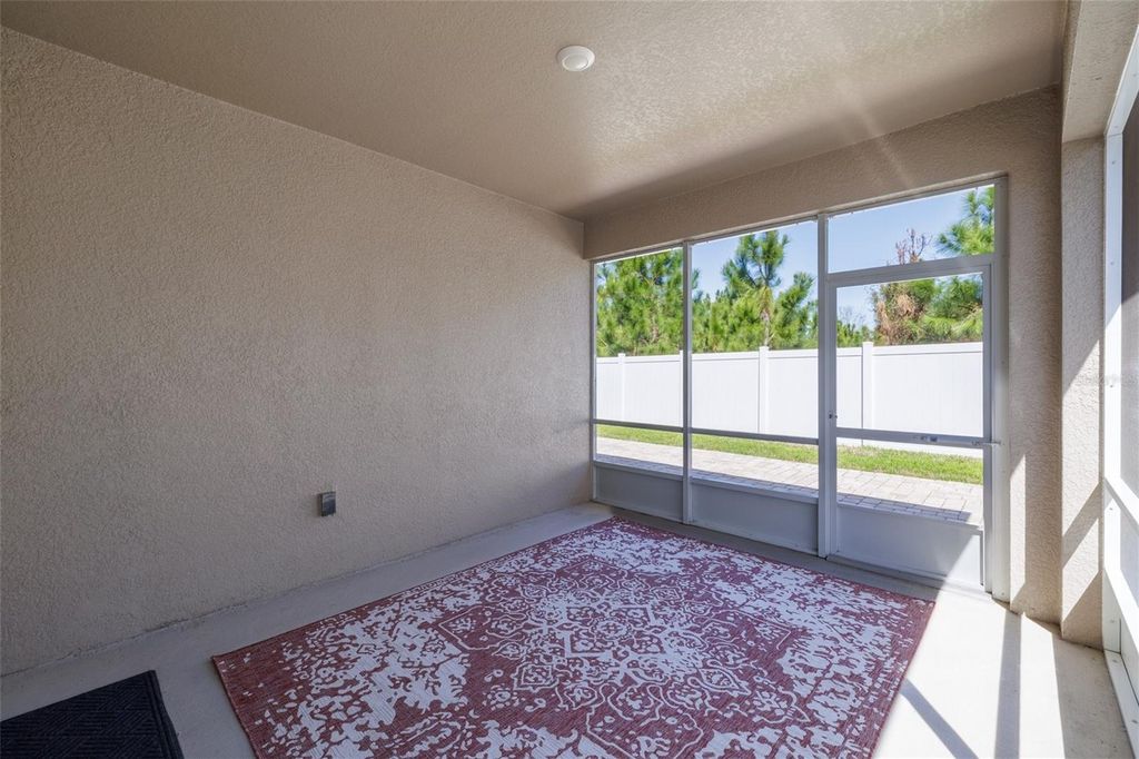 Image 30 of property listing at 18 OAKLEAF WAY, Palm Coast, FL 32137