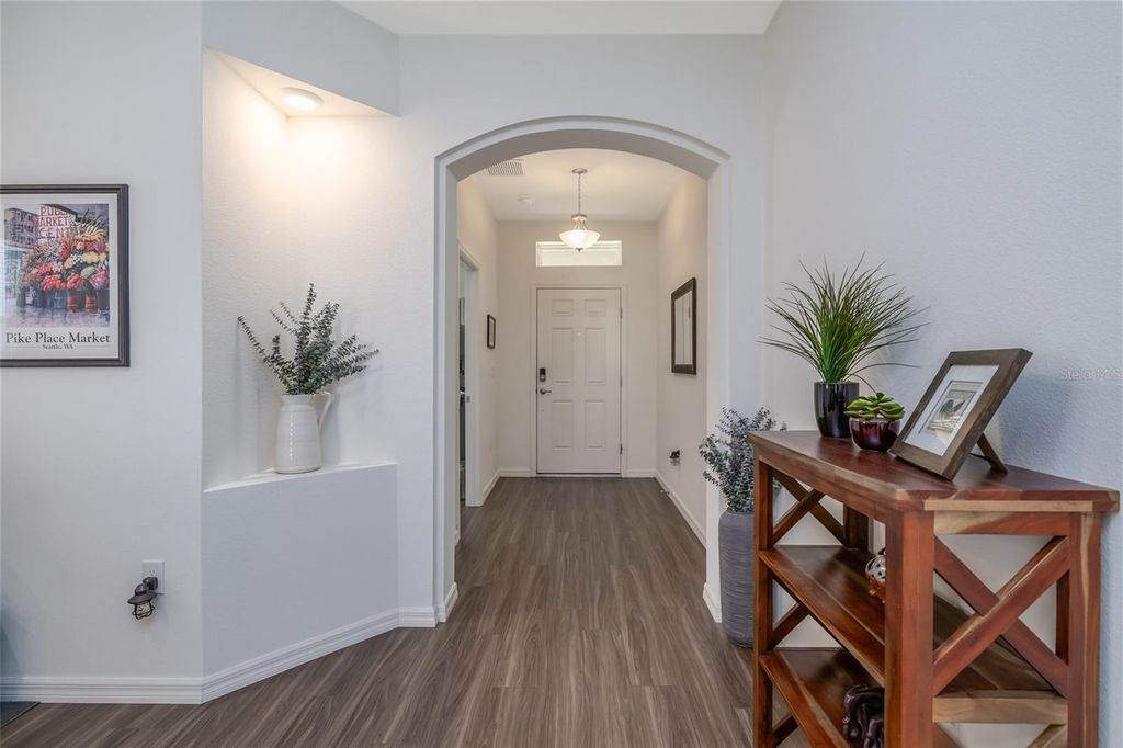 Image 4 of property listing at 18 OAKLEAF WAY, Palm Coast, FL 32137