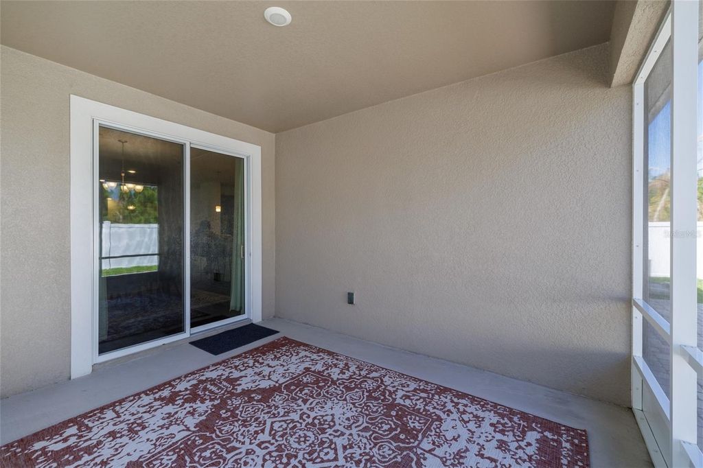 Image 31 of property listing at 18 OAKLEAF WAY, Palm Coast, FL 32137