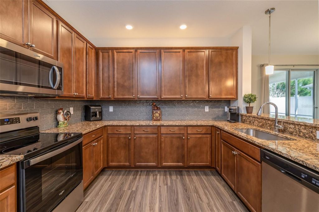 Image 10 of property listing at 18 OAKLEAF WAY, Palm Coast, FL 32137