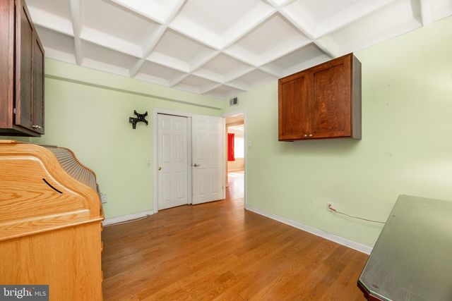 8101 DOUGLAS RD, Glenside, PA 19038