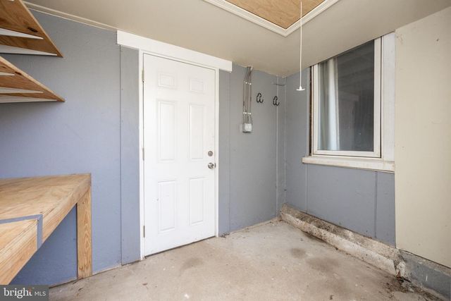 8101 DOUGLAS RD, Glenside, PA 19038